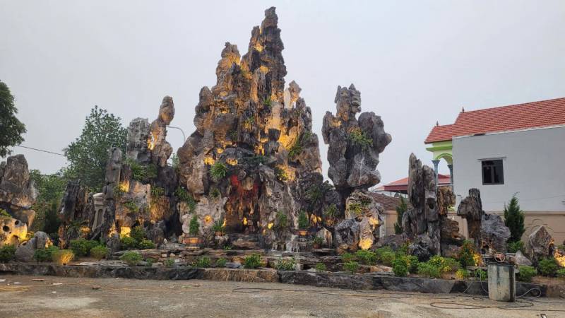Hang động Đức mẹ và Chúa Giê - Su