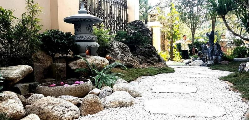 🌾 Bài 3: Gợi ý bố trí chậu đá giúp sân vườn thêm sinh động